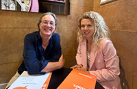 Marietheres van Veen und Johanna Jachs beim Pressegespräch im Parlament